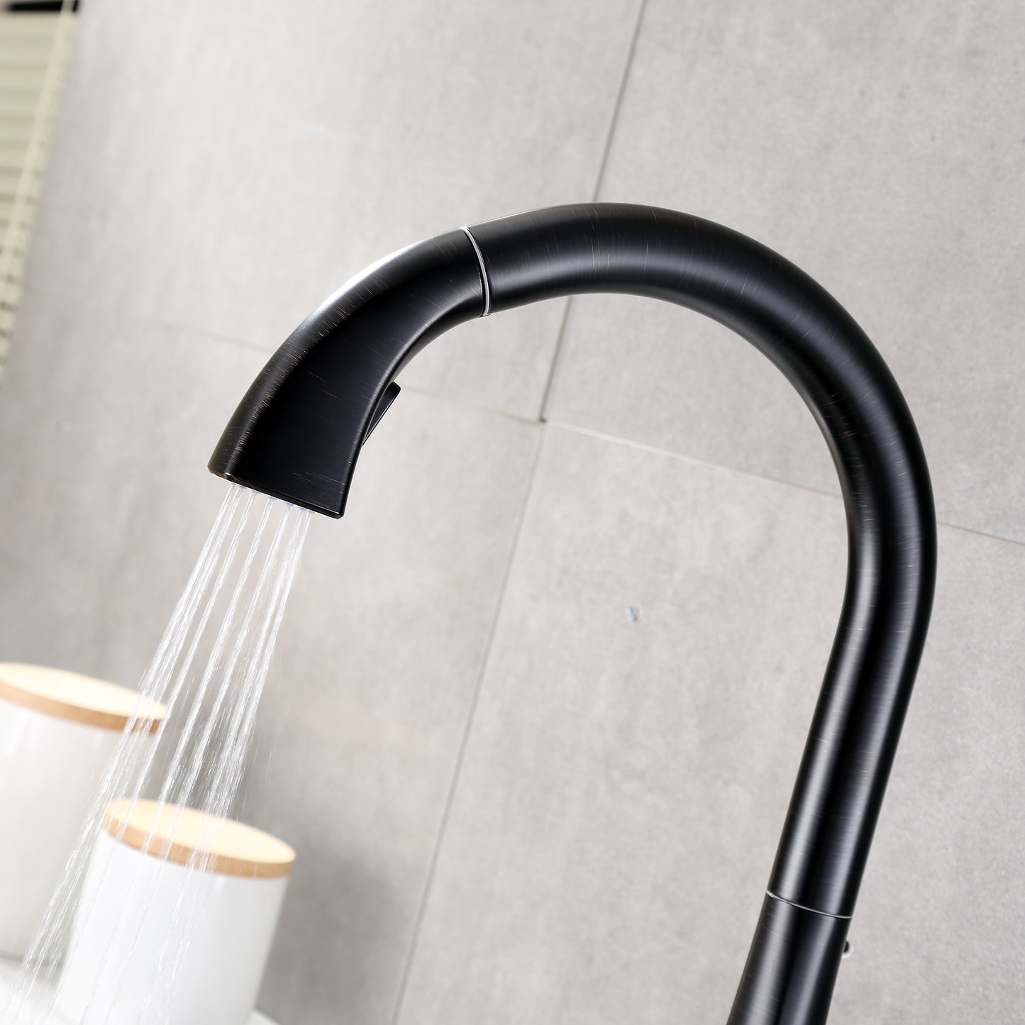 Single-Handle Pull-Down Sprayer Kitchen Faucet with 2-Function Spray Head 359 in Oil Rubbed Bronze