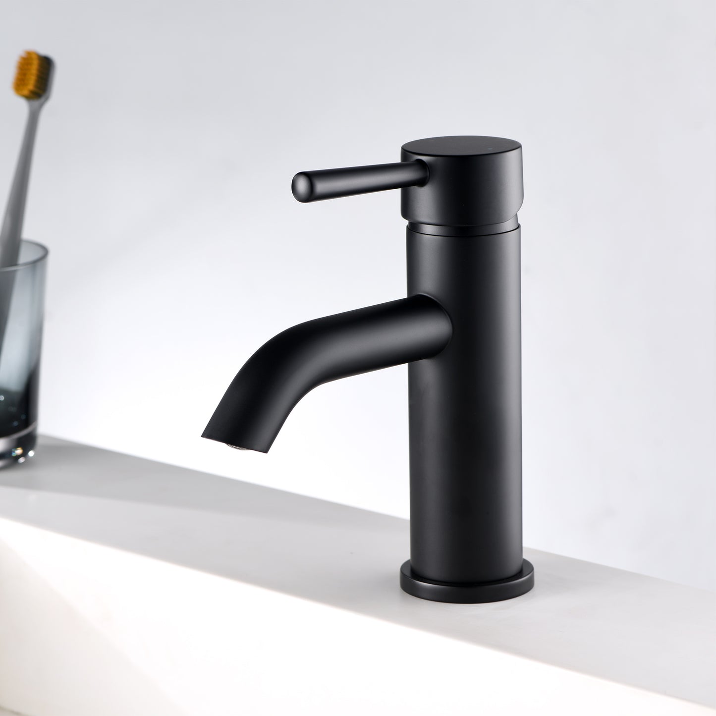 Single Hole Single-Handle Bathroom Faucet with drain in Matte Black