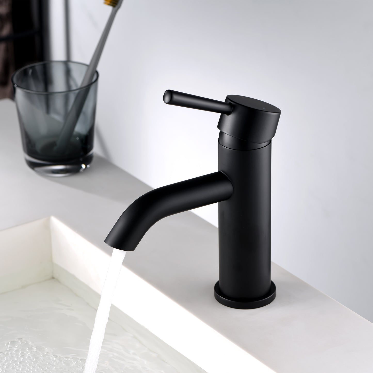 Single Hole Single-Handle Bathroom Faucet with drain in Matte Black