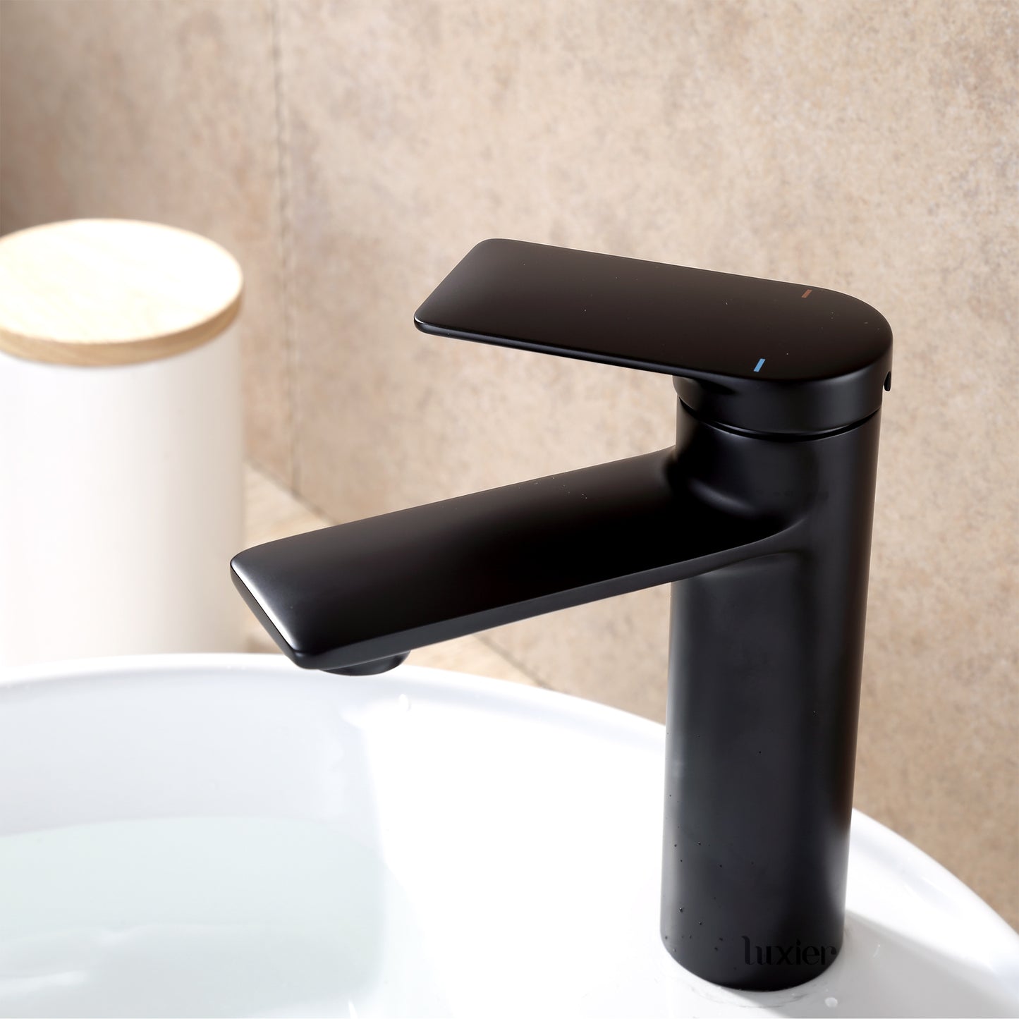 Single Hole Single-Handle Bathroom Faucet with drain in Matte Black