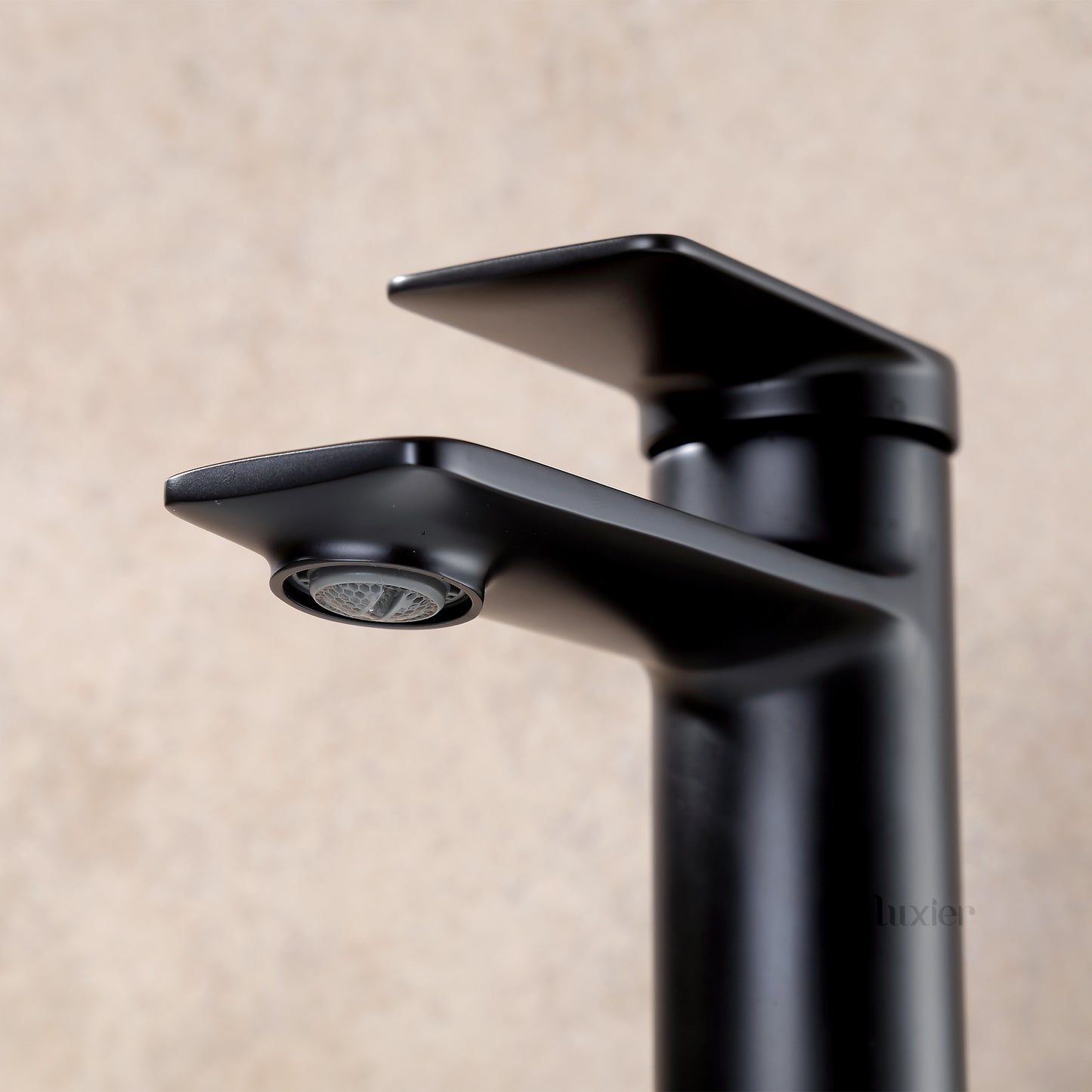 Single Hole Single-Handle Bathroom Faucet with drain in Matte Black