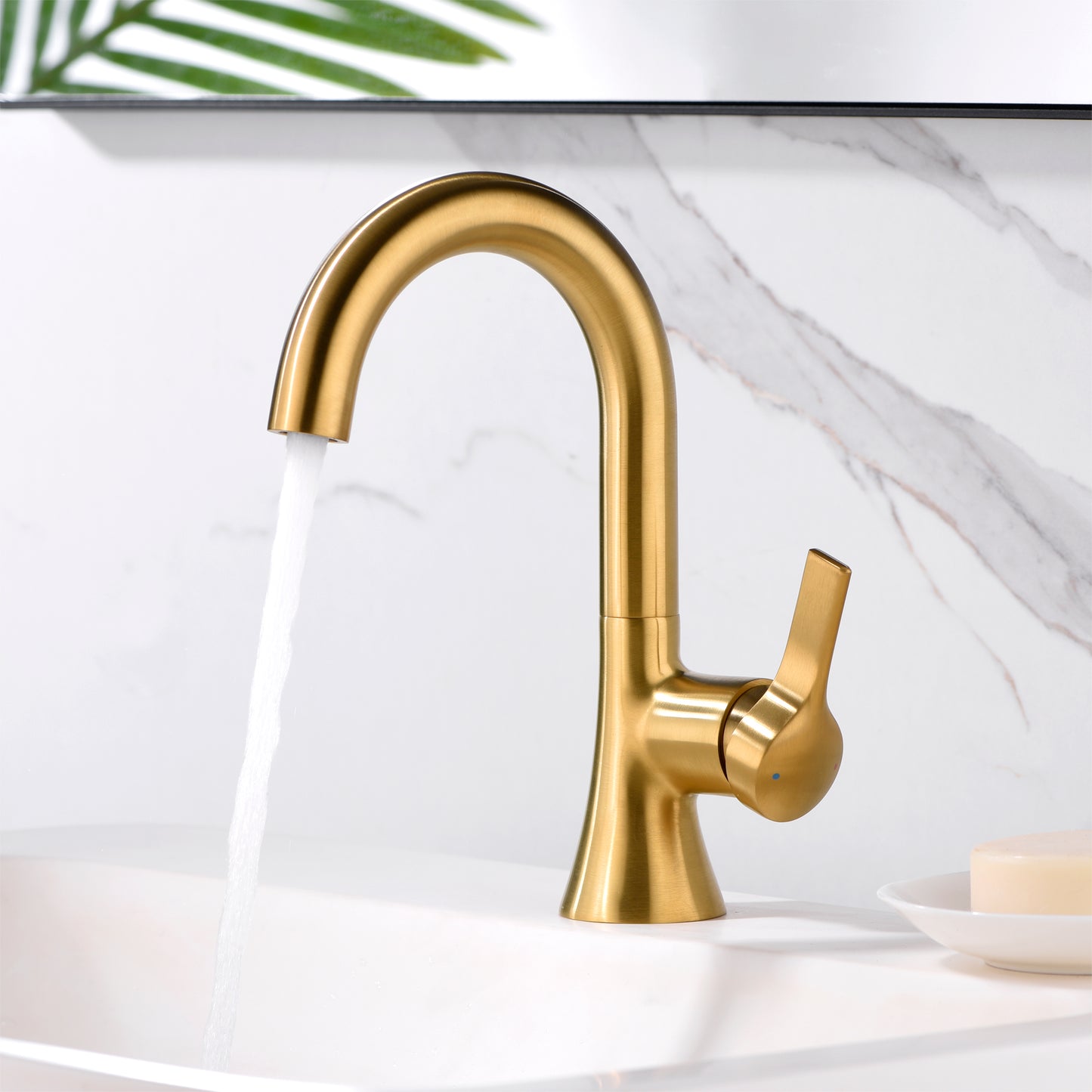 Single Hole Single-Handle Bathroom Faucet with drain in Brushed Gold