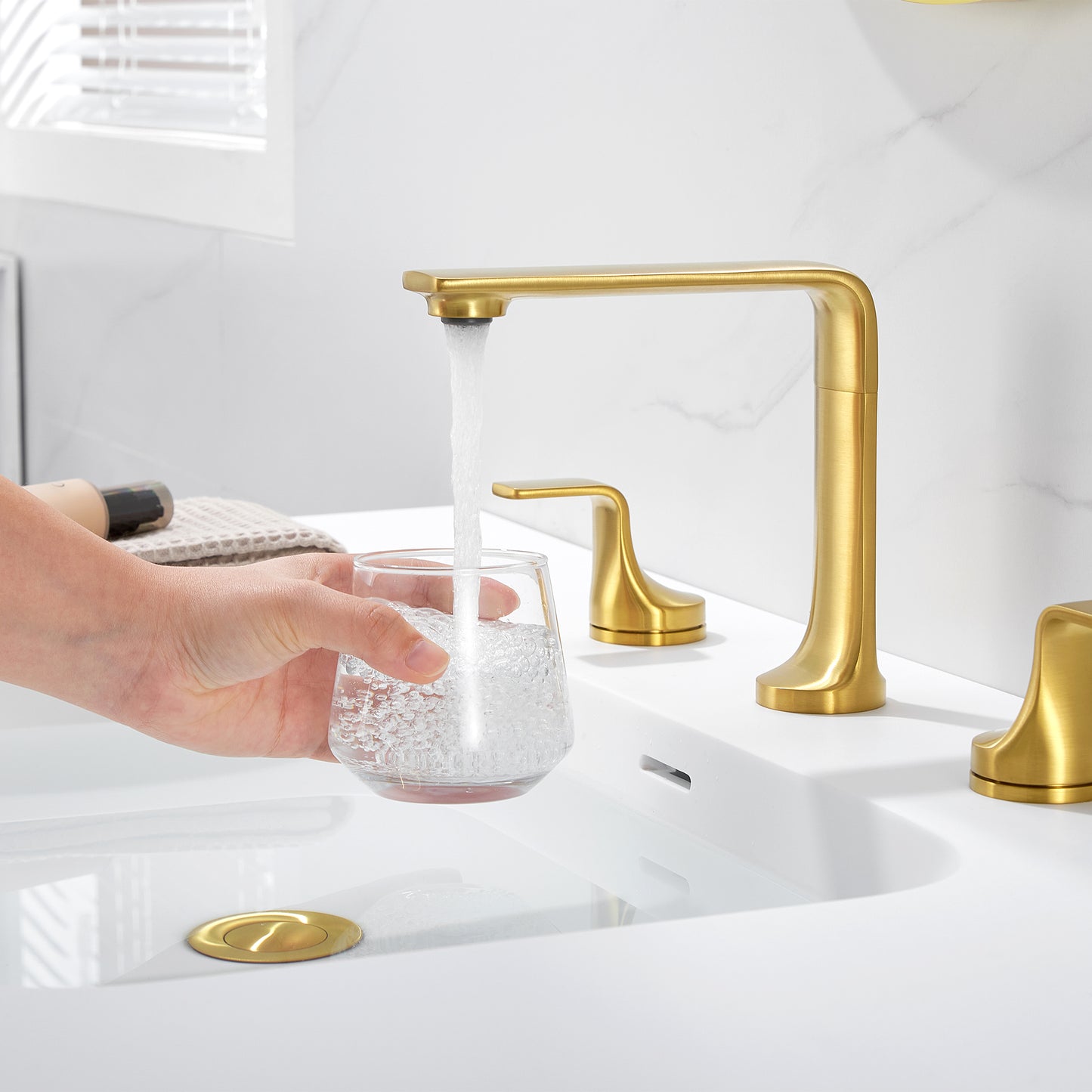 Varen 8 in. Widespread 2-Handle Bathroom Faucet in Brushed Gold